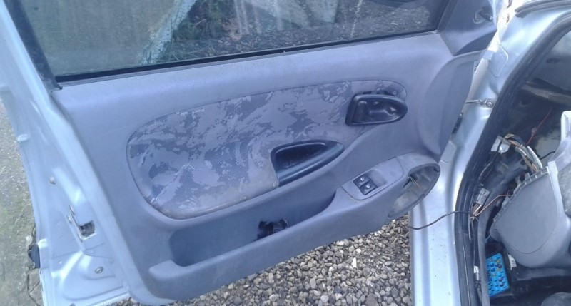 Renault Megane 1 Sokme Sol On Kapi Dosemesi Korkmaz Oto Cikma Renault Megane 1 Sokme Sol On Kapi Dosemesi Korkmaz Oto Cikma