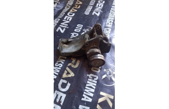 030145169H Volkswagen Golf 3ve4 Polo Caddy Lupo şarz dinomosu (alternatör) klima kompresörü bağlantı braketi (ayağı)