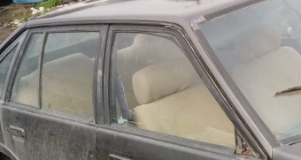 1986 model mazda 626 1.6 benzinli çıkma sağ takım kapı camı
