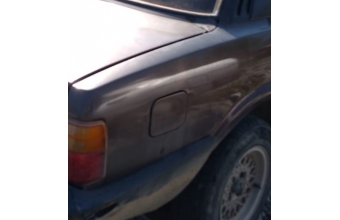 1988 ford taunus çıkma depo kapağı.