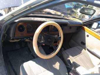 1988 ford taunus çıkma göğüslük torpido.