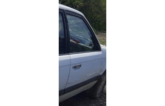 1988 model mazda 323 1.6 çıkma sağ ön kapı