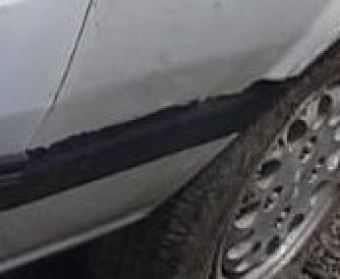 1988 model mazda 323 1.6 çıkma sol arka kapı bandı