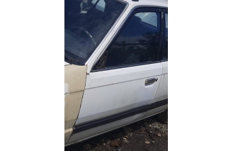 1988 model mazda 323 1.6 çıkma sol ön kapı