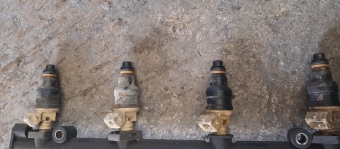 1989 1992 model volvo 2.3 çıkma benzin enjektör takımı