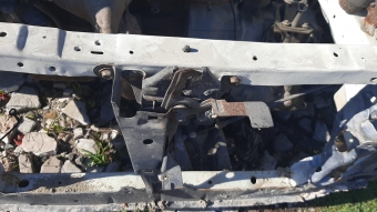 1989 model mazda 323 sedan çıkma kaput kilidi