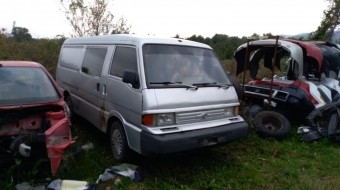 1991 1998 model mazda e2200 2.2.