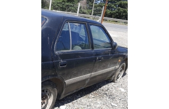 1991 model mazda 929 2.0 çıkma sağ takım kapı