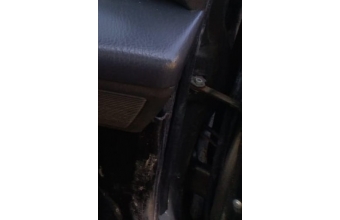 1992 model daihatsu applause 1.6 16 valf çıkma sağ ön kapı menteşesi.