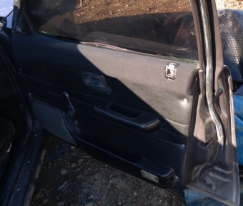 1992 model daihatsu applause 1.6 16 valf sökme sağ ön kapı döşemesi.