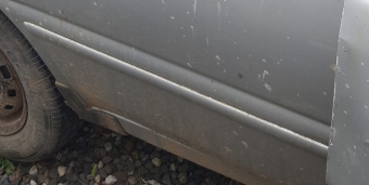 1992 model hyundai excel 1.5 karburatörlü çıkma sağ arka kapı bandı
