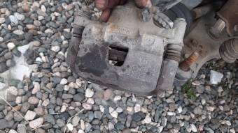 1992 model hyundai excel 1.5 karburatörlü çıkma sol kaliper