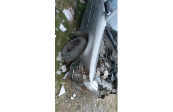 1992 model toyota corona 2.0 çıkma sağ ön çamurluk.