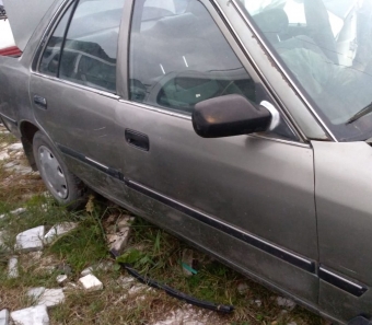 1992 model toyota corona 2.0 çıkma sağ takım kapı
