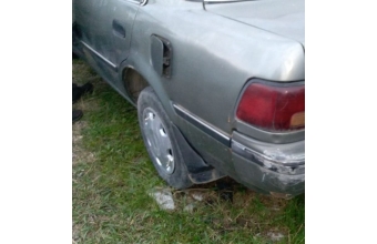 1992 model toyota corona 2.0 çıkma sol arka çamurluk.