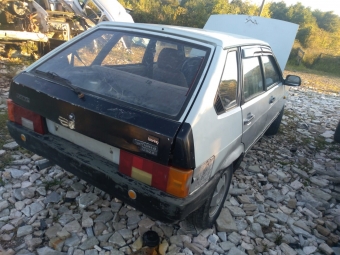 1993 model lada samara 1.5 çıkma bagaj kapağı.
