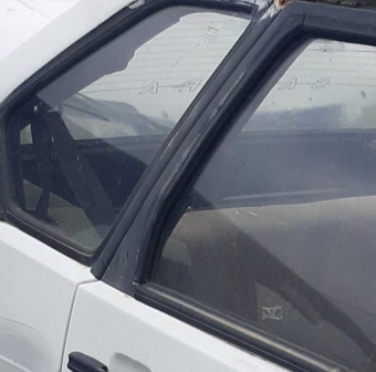 1993 model lada samara 1.5 karburatörlü çıkma sağ arka kelebek camı