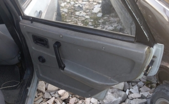 1993 model lada samara 1.5 sökme sağ arka kapı döşemesi.