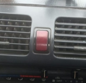 1993 model mazda 323 jb çıkma dörtlü düğme flaşör