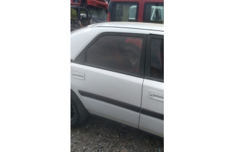 1993 model mazda 323 jb çıkma sağ arka dolu kapı