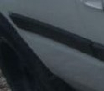 1993 model mazda 323 jb çıkma sağ arka kapı bandı