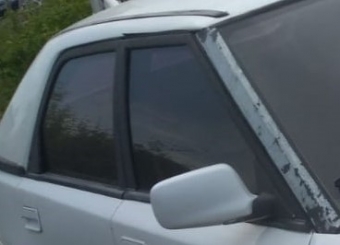 1993 model mazda 323 jb çıkma sğ takım kapı camı