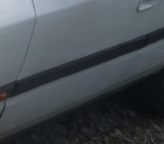 1993 model mazda 323 jb çıkma sol ön kapı bandı