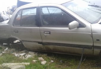 1993 model mitsubishi lancer 1.6 glx çıkma sağ takım dolu kapı