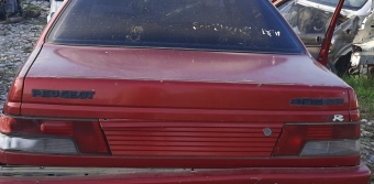 1993 model peugeot 405 çıkma bagaj kapağı