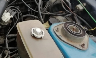 1993 model tofaş şahin 1.6 çıkma depolar.