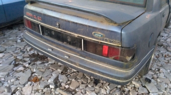 1994 ford sierra 2.0 karbüratörlü çıkma arka tampon