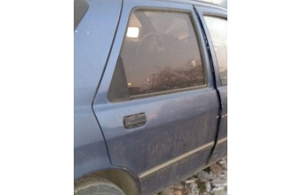 1994 ford sierra 2.0 karbüratörlü çıkma sağ arka kapı