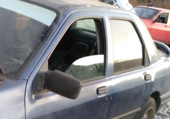 1994 ford sierra 2.0 karbüratörlü çıkma sol takım kapı camı