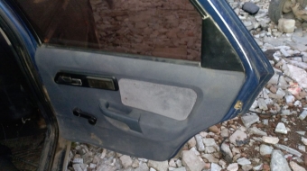 1994 ford sierra 2.0 karbüratörlü sökme sağ arka kapı döşeme