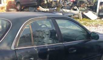 1994 hyundai sonata çıkma sağ takım kapı camı.
