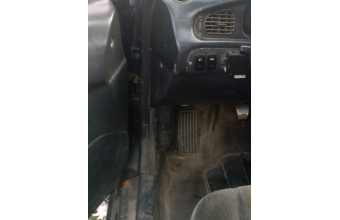 1994 hyundai sonata çıkma sol ön kapı menteşe.