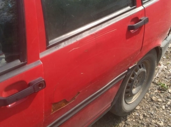 1994 model 60 lık fiat uno çıkma sol takım kapı kolu