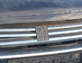 1994 model peugeot 405 gr 1.6 çıkma panjur arma