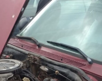1994 model tofaş kartal slx çıkma ön cam silecek kolu.