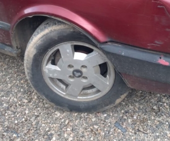 1994 model tofaş kartal slx çıkma sağ ön jant lastik.
