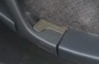 1996 model daewoo espero 2.0 otomatik çıkma sağ arka kapı kolçağı.