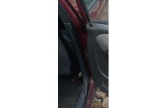 1996 model daewoo espero 2.0 otomatik çıkma sağ arka kapı menteşesi.