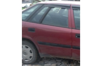 1996 model daewoo espero 2.0 otomatik çıkma sağ arka kapı.