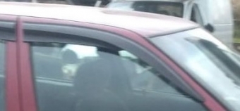 1996 model daewoo espero 2.0 otomatik çıkma sağ ön cam plastiği.