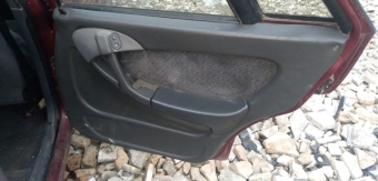 1996 model daewoo espero 2.0 otomatik sökme sağ arka kapı döşemesi.
