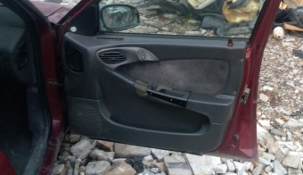 1996 model daewoo espero 2.0 otomatik sökme sağ ön kapı döşemesi.