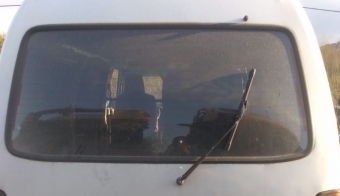 1996 model mitsubishi l300 çıkma bagaj camı
