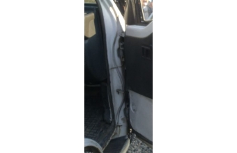 1996 model mitsubishi l300 çıkma sağ ön kapı menteşesi