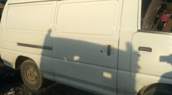 1996 model mitsubishi l300 çıkma sağ yan panel