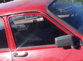 1996 model renault r12 toros 1.4 5 ileri şanzıman çıkma sağ ön kapı camı.